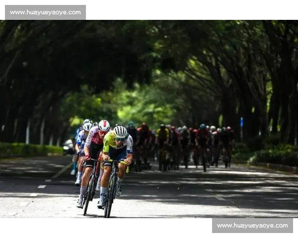 世巡赛明日防城港发车，骑行爱好者抢先解锁海景赛道